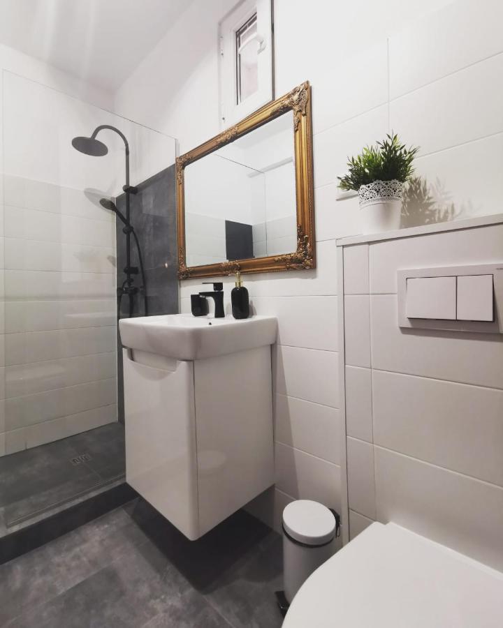 Astra Home Sibiu Exteriör bild