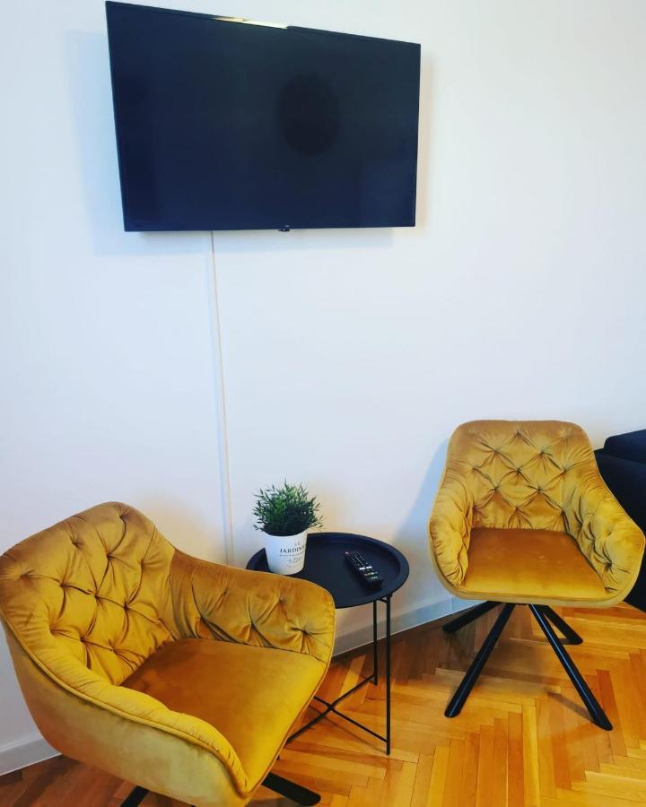 Astra Home Sibiu Exteriör bild
